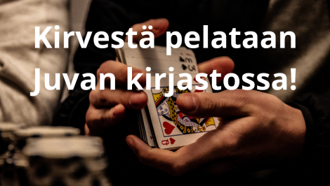 Kirves-korttipeliä kirjastossa